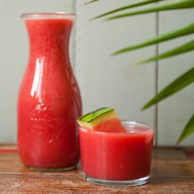 Watermelon juice with strawberries