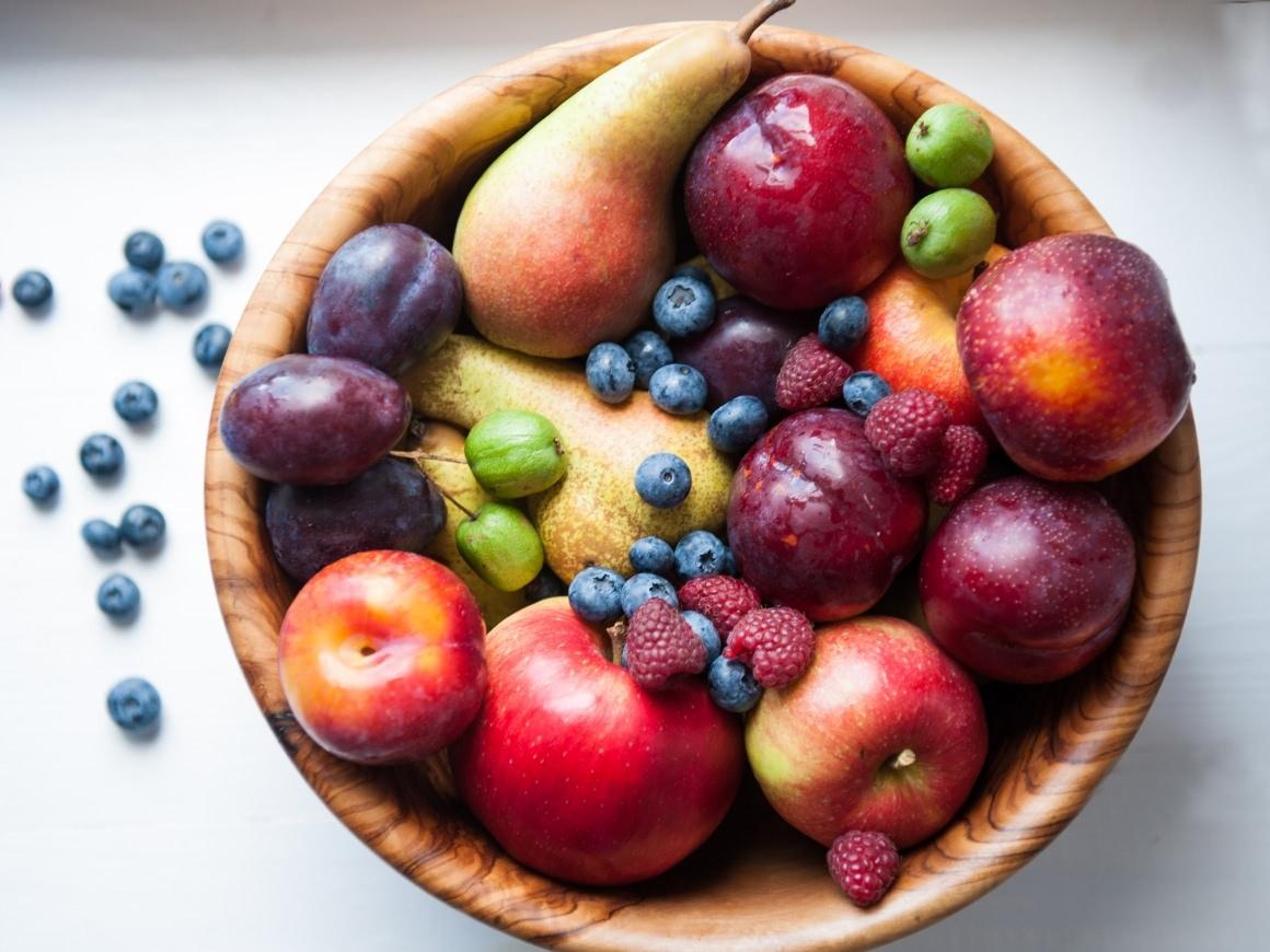 Green Smoothies Ingredients: Local fruits