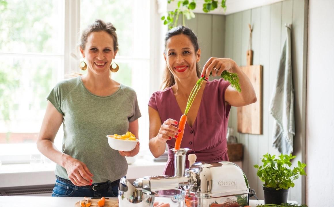 Svenja and Carla juice Carrots with the Angel Juicer 5500 7500 8500 8500s