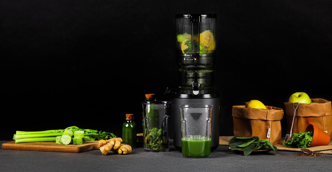 Making green juices with the Kuvings AUTO6