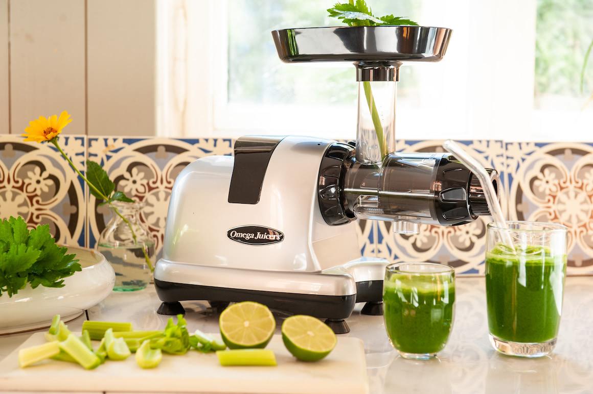 Prepare celery juice with the Omega Juicers MM900