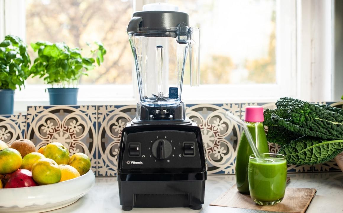 Preparing green smoothies in the Vitamix E310