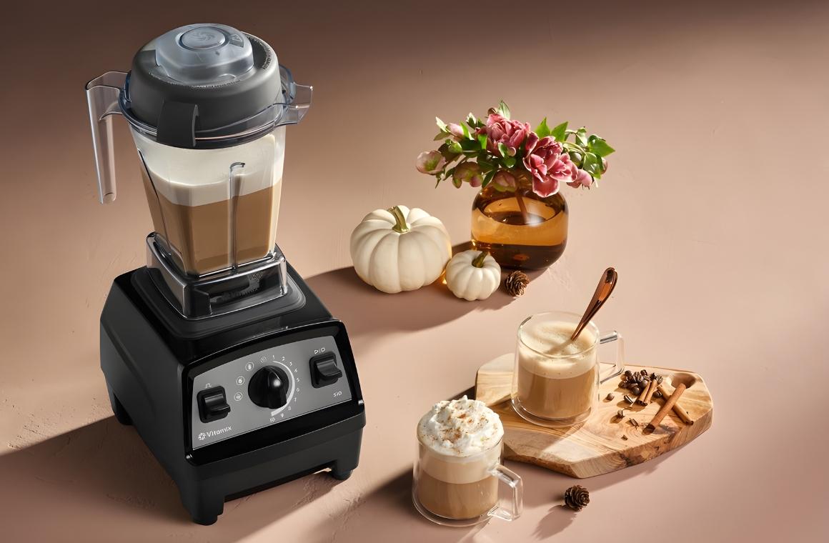Making a Pumpkin Spice Latte with the Vitamix E510
