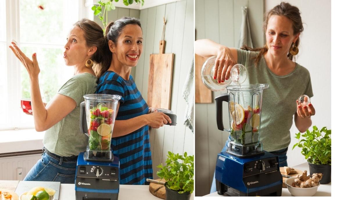 Svenja and Carla blend green smoothies in the Vitamix Pro 500